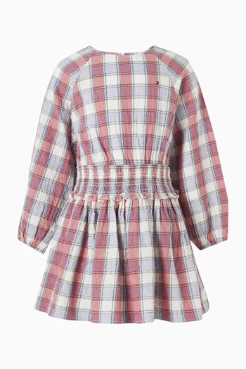 فستان بكشكش ونقشة مربعات