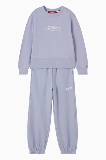 بنطال رياضي بشعار الماركة 