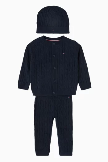 طقم هدايا سترة وبنطال بشعار الماركة منسوجة