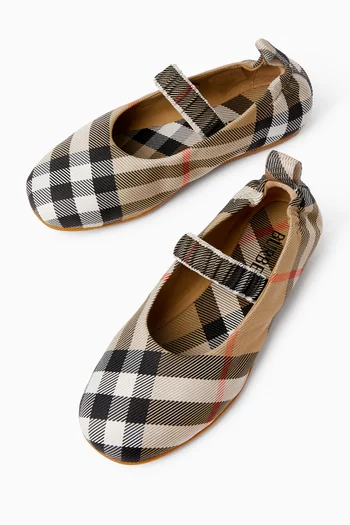 حذاء باليرينا بشريط ونقشة مربعات