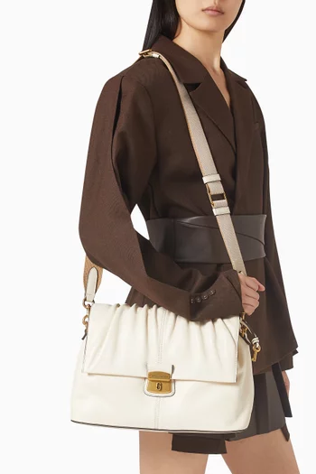 The Crisitna Messenger Shoulder Bag in Leather