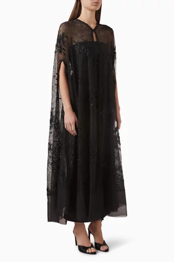 عباية مطرزة بكاب دانتيل