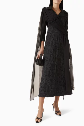 فستان مزين بتطريزات بالكريستال كريب وشيفون