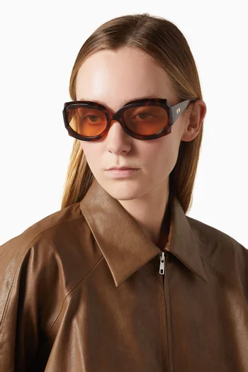 نظارة شمسية لوفلينس بإطار دائري بوليمر