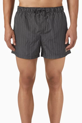 شورت سباحة مخطط