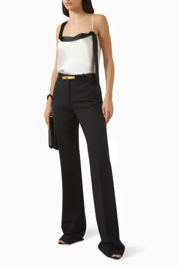 بلوزة كاميسول بشريط توكسيدو حرير وستان