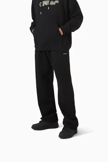 سنيكرز اوت اوف اوفيس بتصميم مقولب