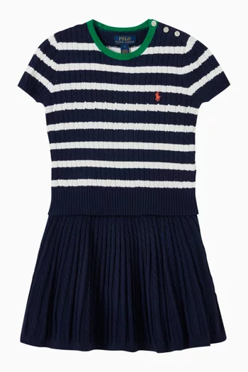 طقم متناسق منسوج بنقشة مخططة