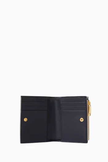 محفظة صغيرة ثنائية الطي جلد مجدول