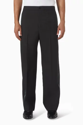 بنطال صوف بأشرطة مضلعة