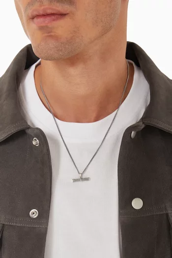 قلادة هيليكس بدلاية حرف T فضة إسترلينية