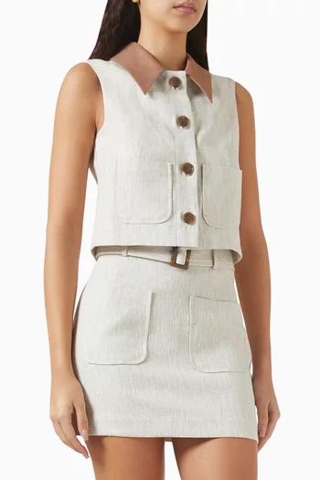 جاكيت قصير بياقة