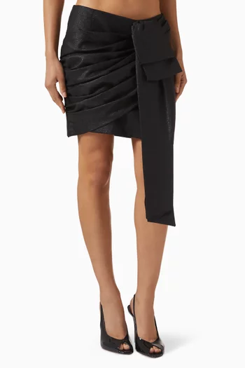 تنورة أليخاندرينا قصيرة