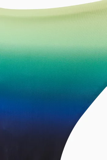 قطعة بيكيني سفلية بتصميم مستدير وألوان متدرجة