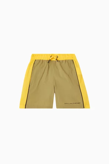 شورت مقسم بألوان