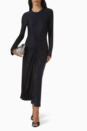 فستان متوسط الطول بكشكش