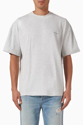 تي شيرت بطبعة شعار الماركة بحجم صغيرة قطن