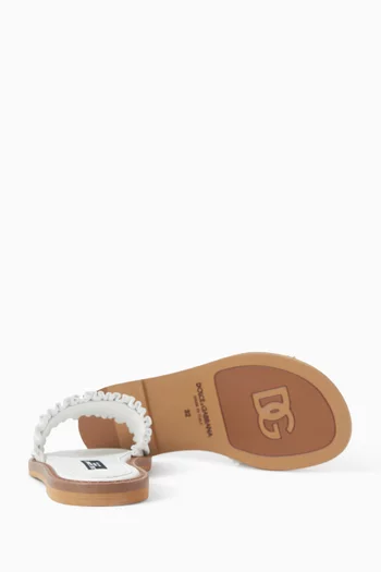 حذاء مفتوح بشعار DG