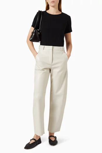 بنطال بقصة ساق أسطوانية جلد صناعي