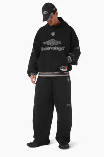 كنزة بغطاء رأس لكرة القدم وصف أزرار بولو وحرف B بارز بتصميم رقم 3 صوف سريع الجفاف