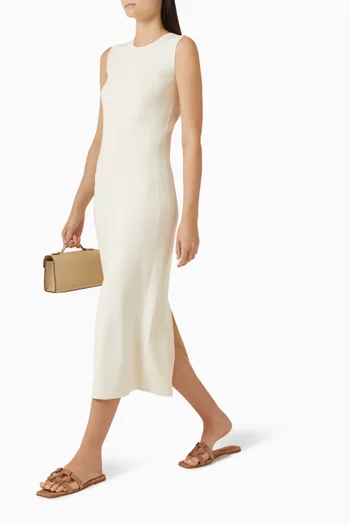 فستان بفتحة رقبة مستديرة كريب