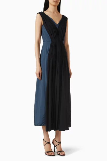V-neck Dress in Viscose Twill