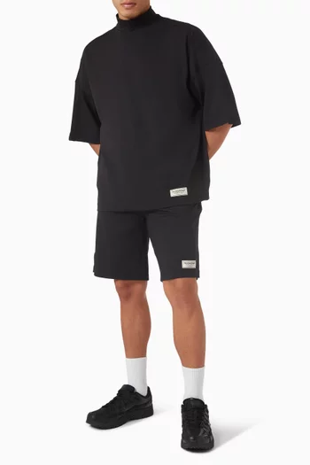 شورت بشعار الماركة وحياكة داخلية 10 بوصة قماش سوفتسكين معاد تدويره