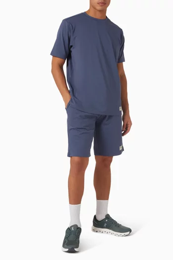 شورت بشعار الماركة وحياكة داخلية 10 بوصة قماش سوفتسكين معاد تدويره