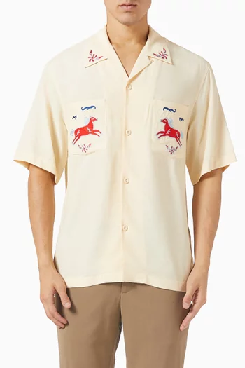 قميص مزين بحصان فيسكوز