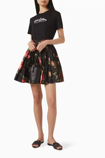 تي شيرت مطرز بشعار الماركة قطن وجيرسيه