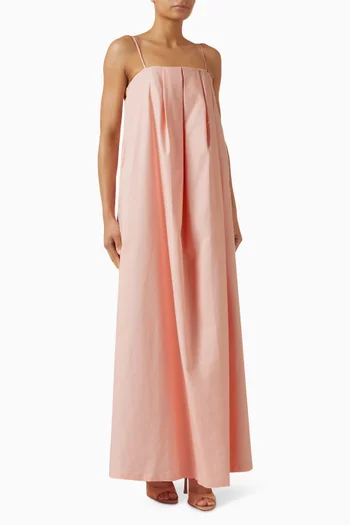 فستان طويل بفتحة رقبة مربعة