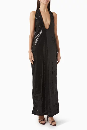 فستان طويل مطرز بالترتر