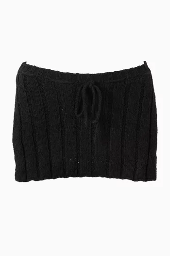 تنورة ياسمين قصيرة بفتحات نسيج