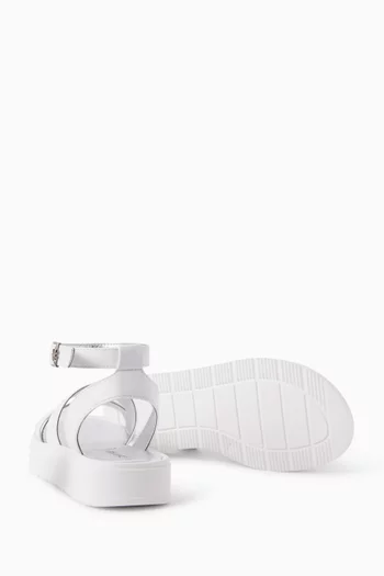 صندل بشعار الماركة ونعل سميك جلد صناعي