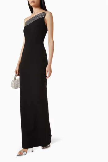 فستان سهرة مطرز بكتف مكشوف كريب