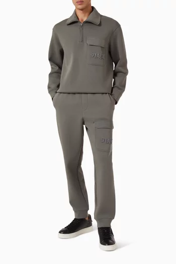 سويت شيرت بياقة عالية وسحّاب قصير