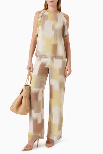 بلوزة بكشكش ونقشة