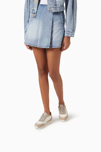 سنيكرز دروب بشعار الماركة على الجانب شمواه صناعي وقماش شبكي