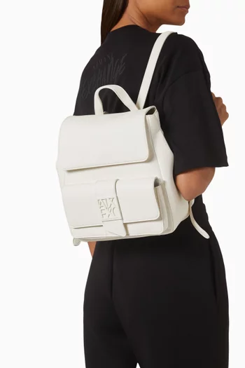 حقيبة ظهر سوزي بشعار الماركة