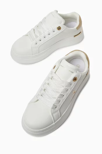 سنيكرز بشعار الماركة