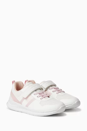 سنيكرز بشعار الماركة