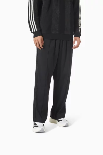 سنيكرز ايفو اس ال أديداس × فاريل أديزيرو