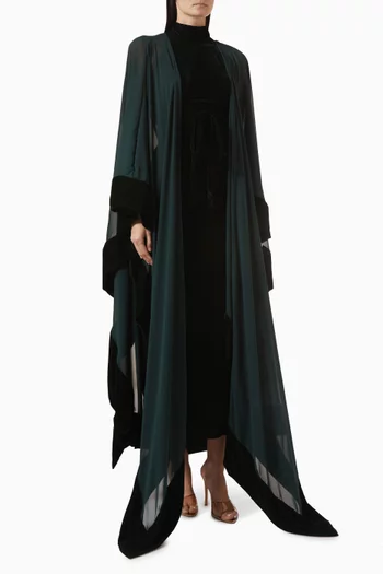 "Set with a velvet abaya trimmed in chiffon,layered over a velvet inner dresswith raglan sleeves and a separate belt.":Dark Green:XL|219127784