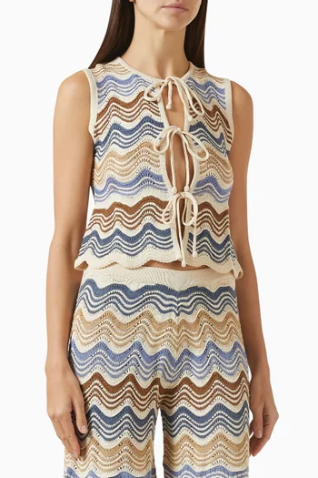 بلوزة كاري منسوجة بنقشة خطوط شيفرون متعرجة