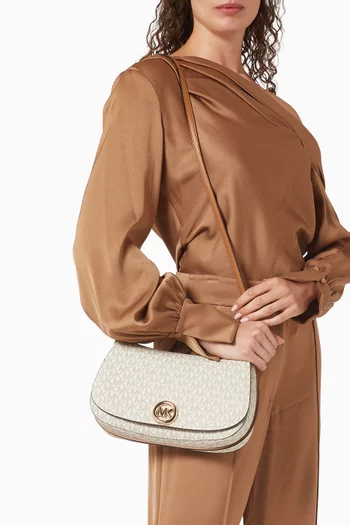 حقيبة كتف نوليتا متوسطة قنب بنقشة شعار الماركة