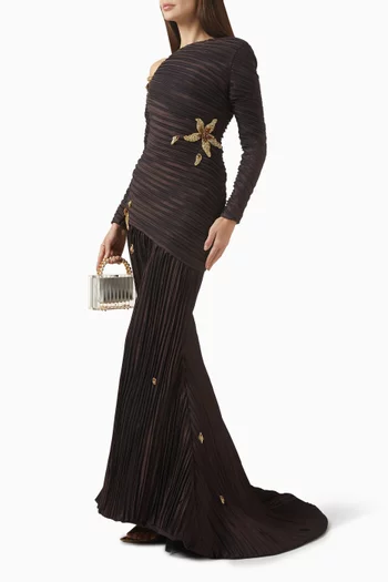 فستان سهرة بتصميم غير متماثل بطيّات