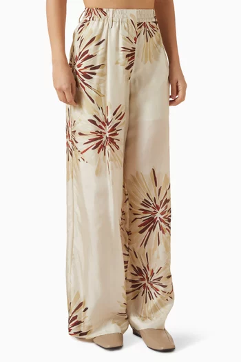 بنطال بنقشة زهور