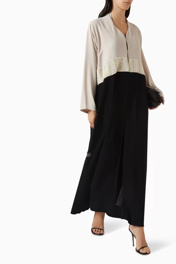 عباية مطرزة بالخرز