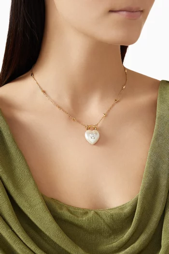 قلادة ايديليا بدلاية معدن مطلي بلون ذهبي