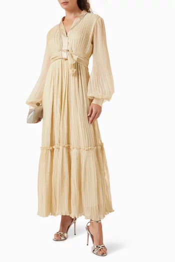 فستان بطبقات متعددة وحزام